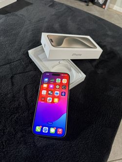 iPhone 15 Pro Natural Titanium 256GB