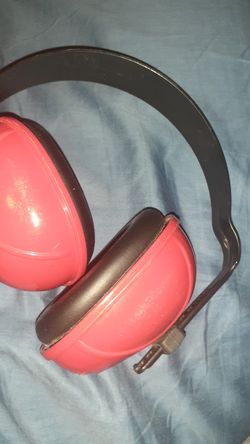 Noise reduction headset