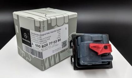 Mercedes -benz Fuel Tank Access Locking Actuator 