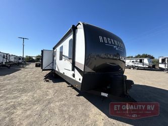 2025 Rockwood Signature 8332Sb