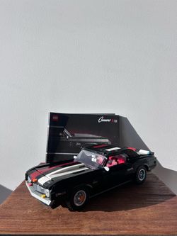 LEGO Icons Chevrolet Camaro Z28 10304