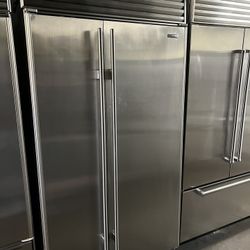 Sub Zero 42”Wide Built In Stainless Steel Side By Side Refrigerator 
