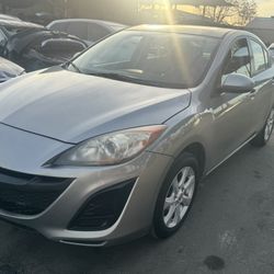 2010 Mazda 3 2.0L PARTS ONLY!