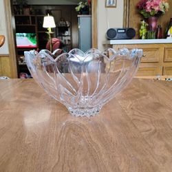 Vintage Mikasa Lead Crystal Scalloped Edge Serving Bowl