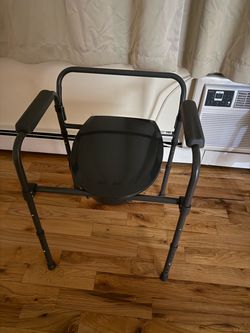 Portable Bedside Commode Chair