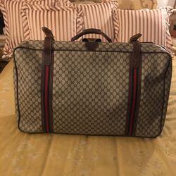 Vintage Gucci Big Travel Luggage.firm On Price.