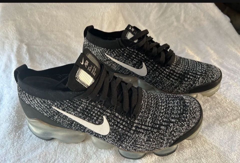 Nike vapor air 9.5 mens
