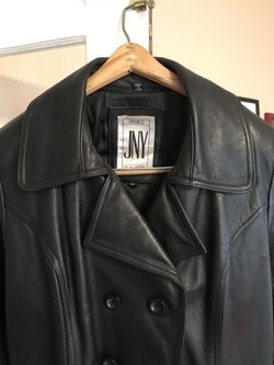 Jones NEW YORK leather jacket size medium. $40. Pick up only