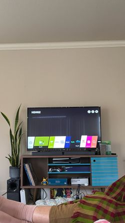 LG Smart TV 50”