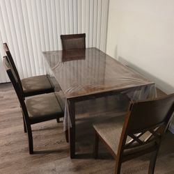 Dining Table Set