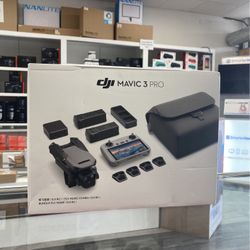 DJI Mavic 3 Pro Fly More Combo (DJI RC)