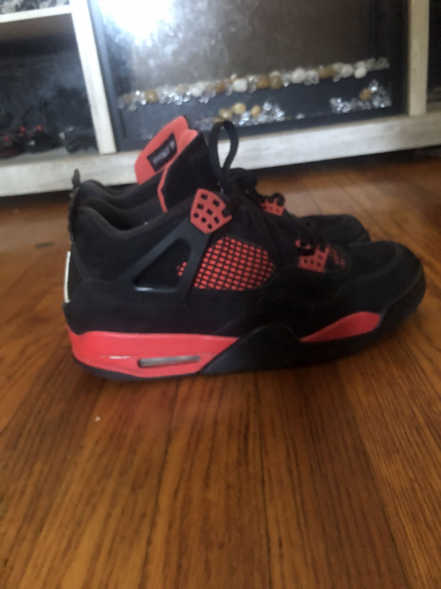 Jordan 4 Retro Red Thunder Size 10