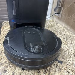 Shark robot vacuum