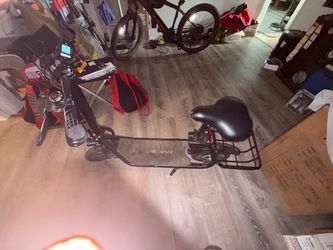 Urbanmax Electric Scooter with Seat and max 250 lbs load