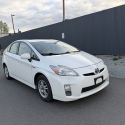 TOYOTA PRIUS III 2010