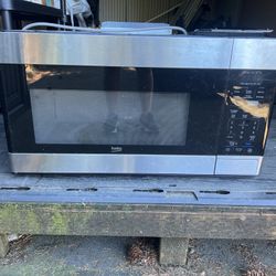 Built-In Microwave