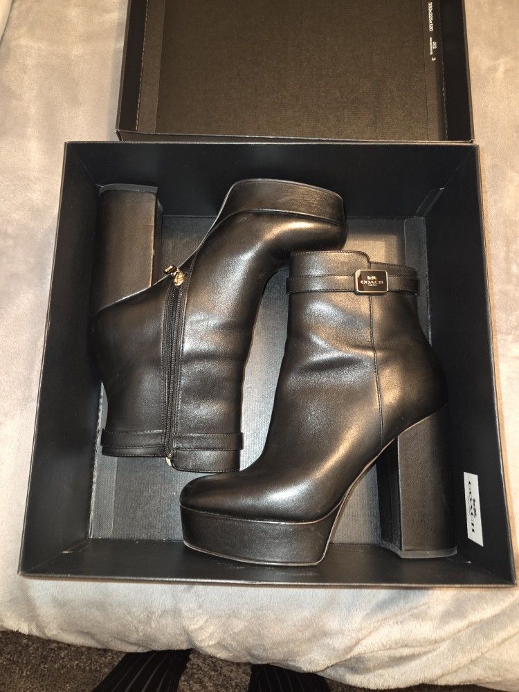 Coach Booti Size 8.5