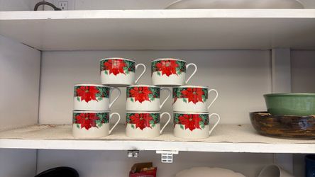Gibson Poinsettia Plates Cups