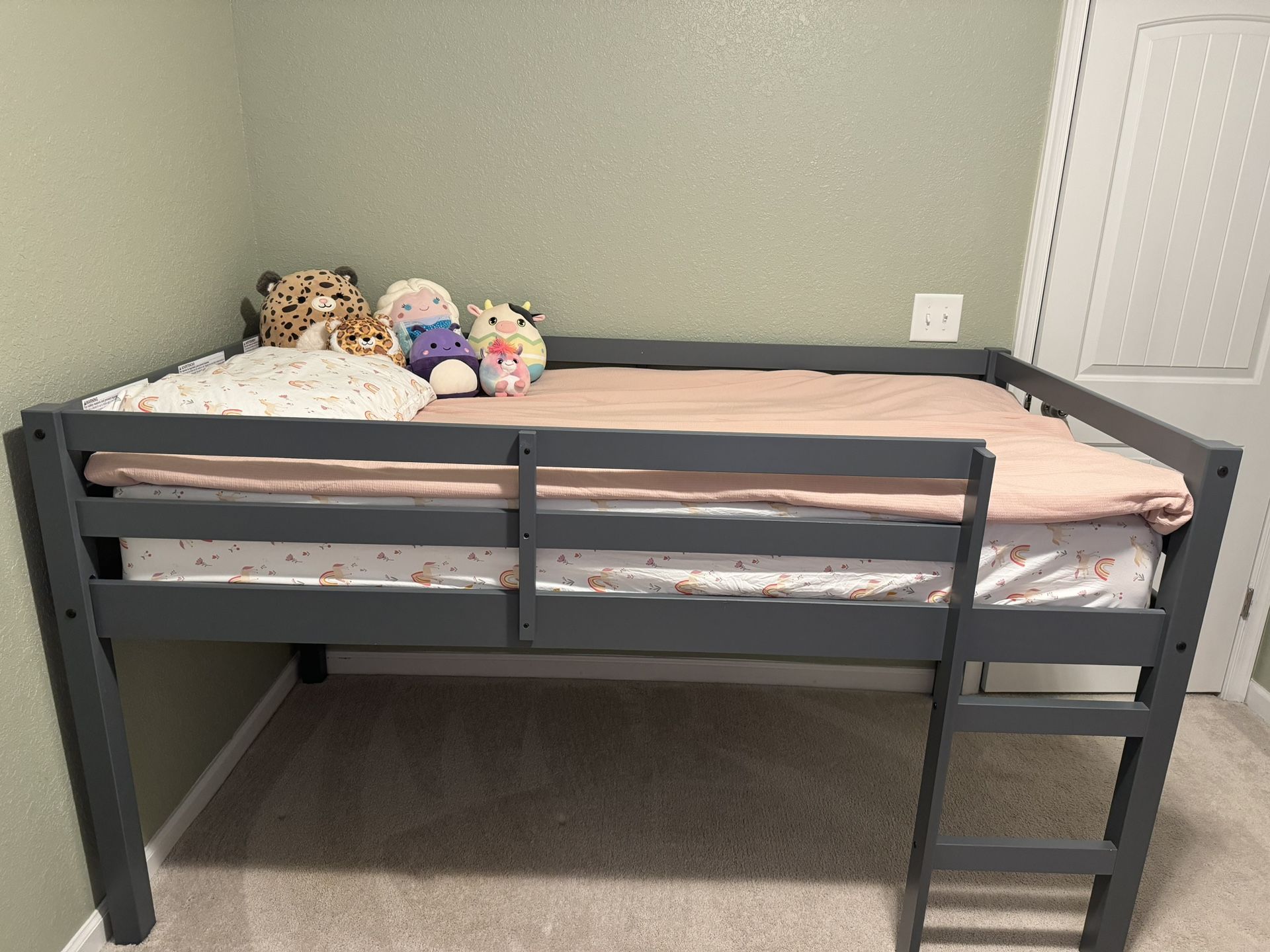 twin size loft bed