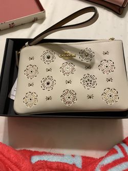 Coach Wristlet-Authentic
