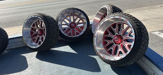 WHEELS TIS 560 26x14  RAM/CHEVY 8LUGS 