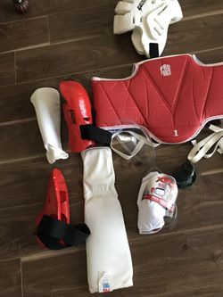 Taekwondo  Boy’s Age 6- 10  Complete Sparring  Gear Set With Uniforms