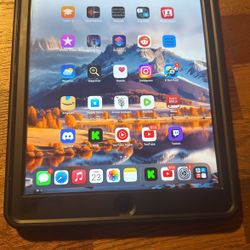 iPad 6th Generation 32 Gig