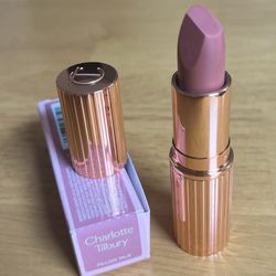 Charlotte Tilbury Matte Revolution Lipstick