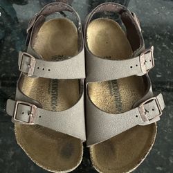 Birkenstock Size 10 (Kids)