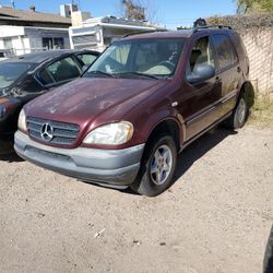 1998 Mercedes  For Parts 