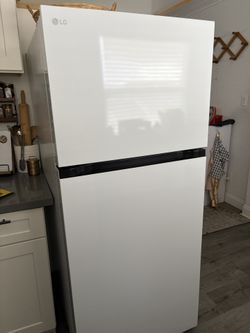 BRAND NEW LG Refrigerator