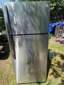 Stainless steel GE refrigerator