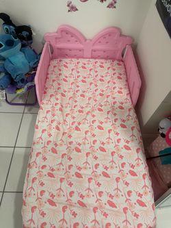 Toddler bed