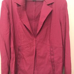 Two Piece Skirt Suit With A Inner Blouse Size 14/16