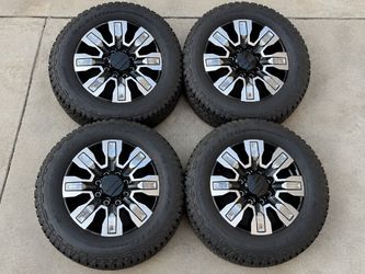 Brand new 20 inch GMC 2500 Denali Wheels And Tires 275/65/20