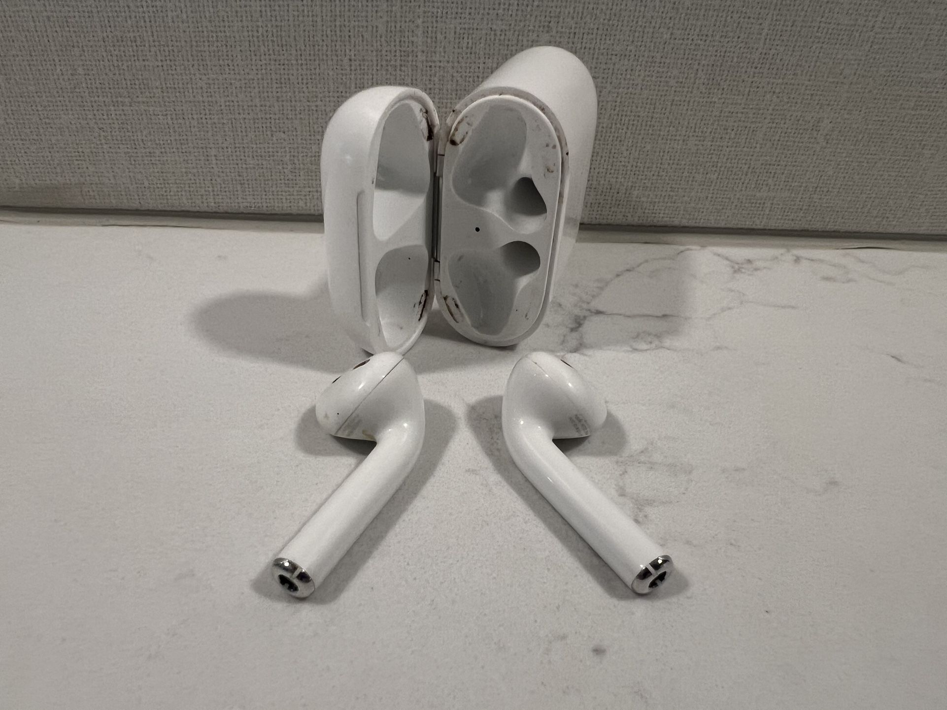 Apple AirPods