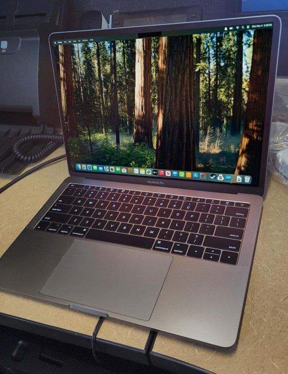 13" Macbook Pro - In Perfect working Condition, No issues!