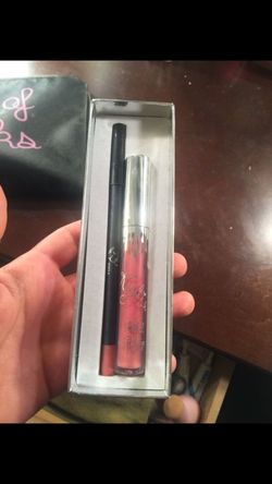 Kylie Lipstick with lipliner (KOKO K)