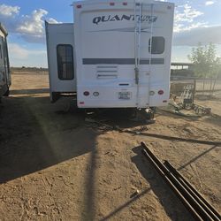 2008 Fleetwood Quantum