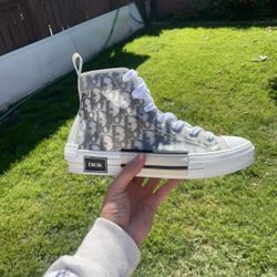 Dior High (B23 Converse)