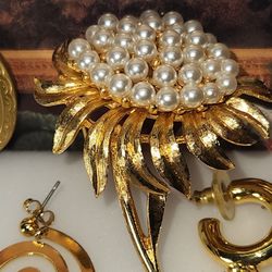 #1593, GORGEOUS VINTAGE GOLD PLATED LOT, 
