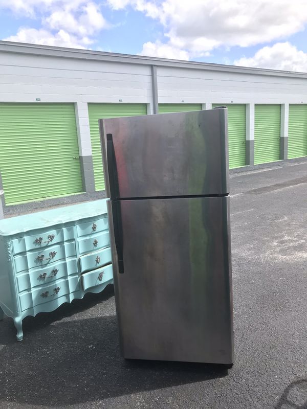 Sears Refrigerator for Sale in Tampa, FL OfferUp