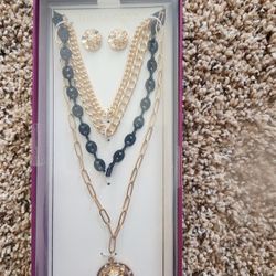 Brand New Nicklas Set