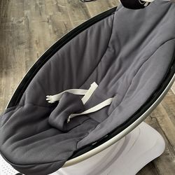 4 moms mamaroo swing