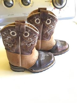 Potrillo boots size 8