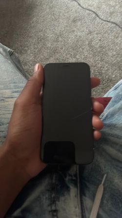 iPhone 12 min IOS locked