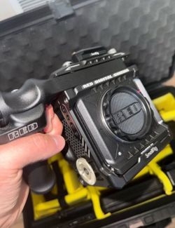 RED Komodo 6k [FULL KIT] <100 hrs