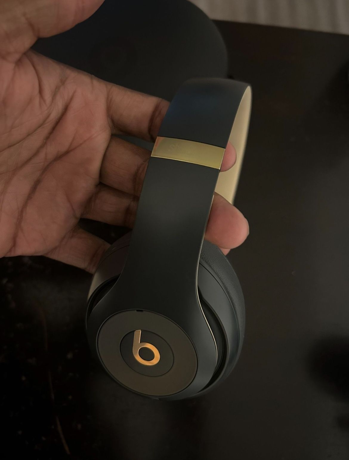 Beats Studio3 Wireless Noise Cancelling Over-Ear Headphones - Apple W1 Headphone Chip, Class 1 Bluetooth, 22 Hours of Listening Time, Built-in Microph