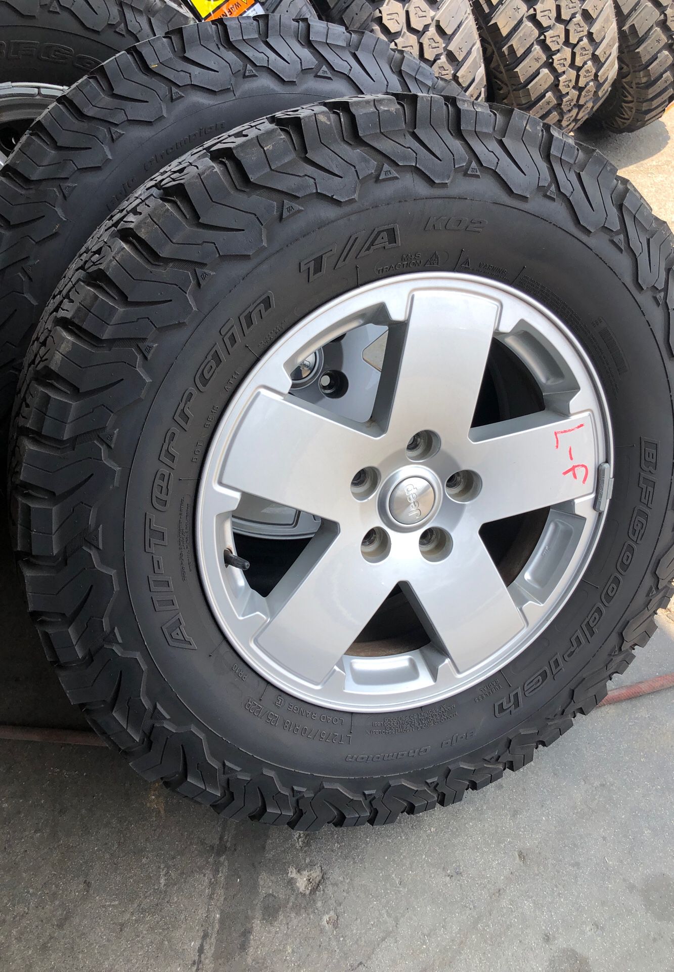 Jeep Wrangler wheels and tires