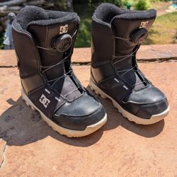 DC Boa Scout Snowboard Boots Youth Size 4 Black *Outside Scuffs* 
